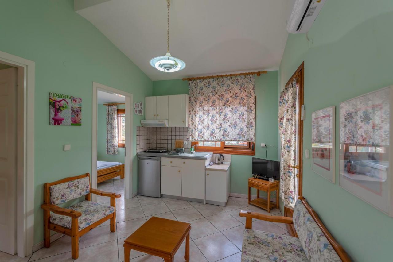 Villa Melina 2 Koinira Bagian luar foto